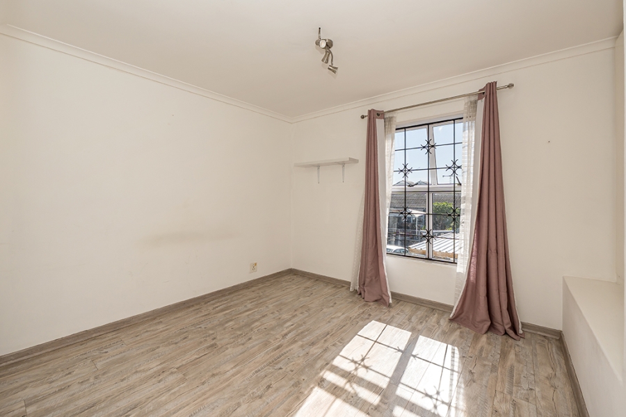 2 Bedroom Property for Sale in Thornton Western Cape